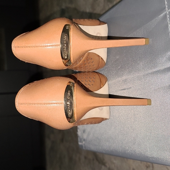 Michael Kors Heels - Picture 4 of 5